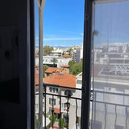 Lägenhet Fabre / Central Proche De La Gare Antibes